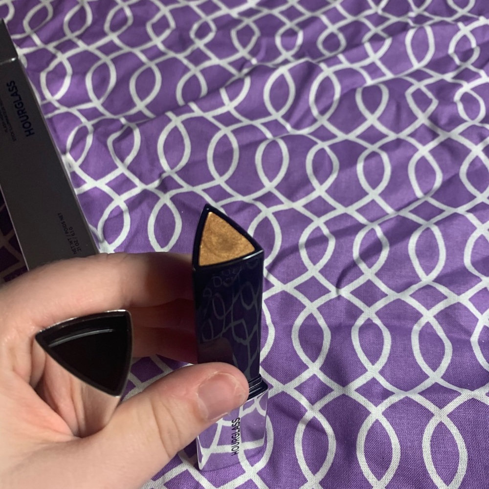 Hourglass highlighter in Bronze Flash